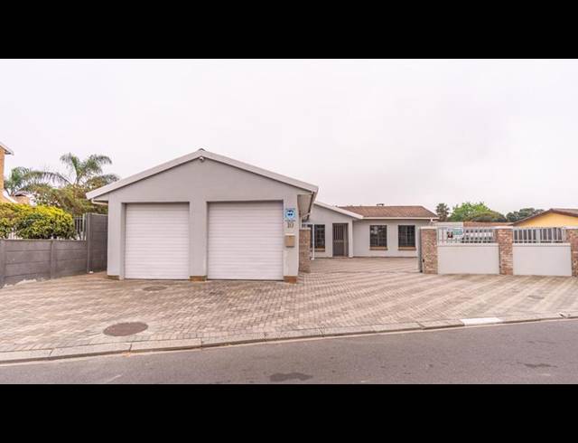 3 BEDROOM HOUSE FOR SALE IN OAKGLEN